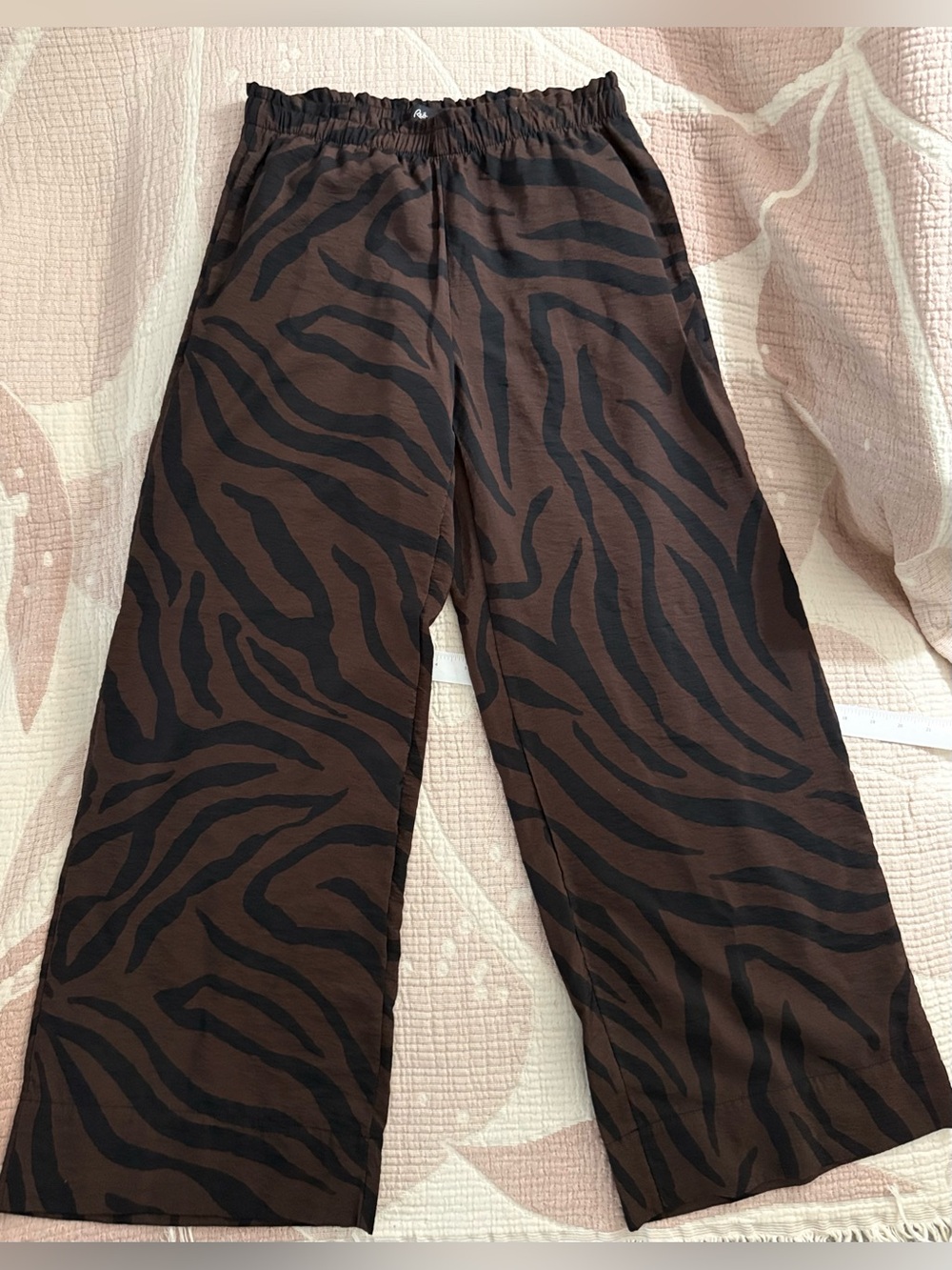 BROWN AND BLACK PATTERN ELASTIC WAIST WIDE LEG PANT XS PETITE